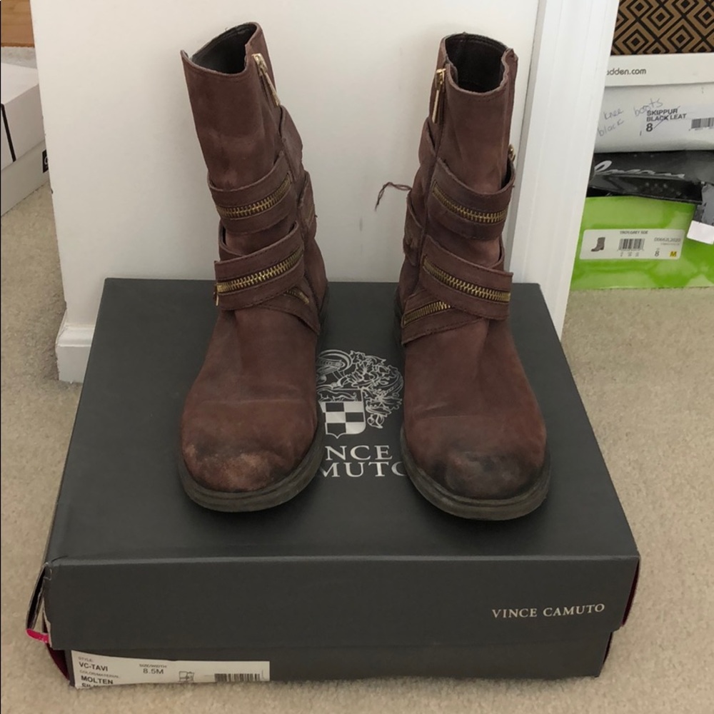 Vince Camuto burgundy booties